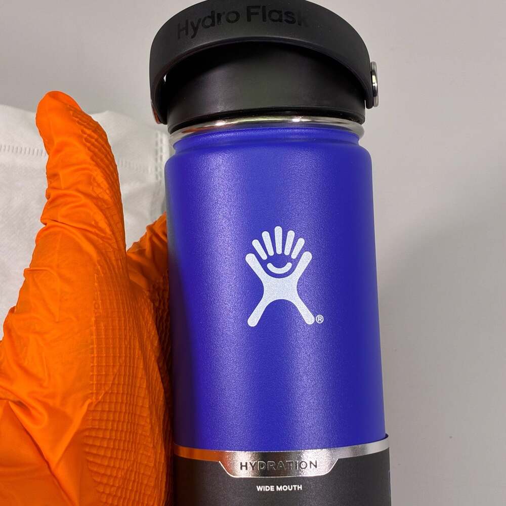 Hydro Flask 18 oz Wide Mouth Bottle with Flex Cap in Blueberry - Picture 3 of 6